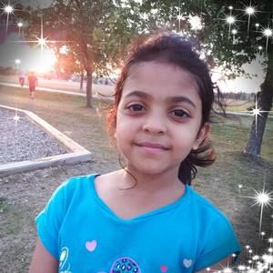 Meet your Posher, Adeela